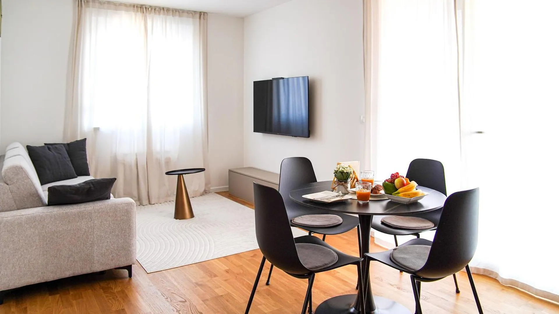 Apartment Stefani Zadar - Balcony & Free Private Garage Parking