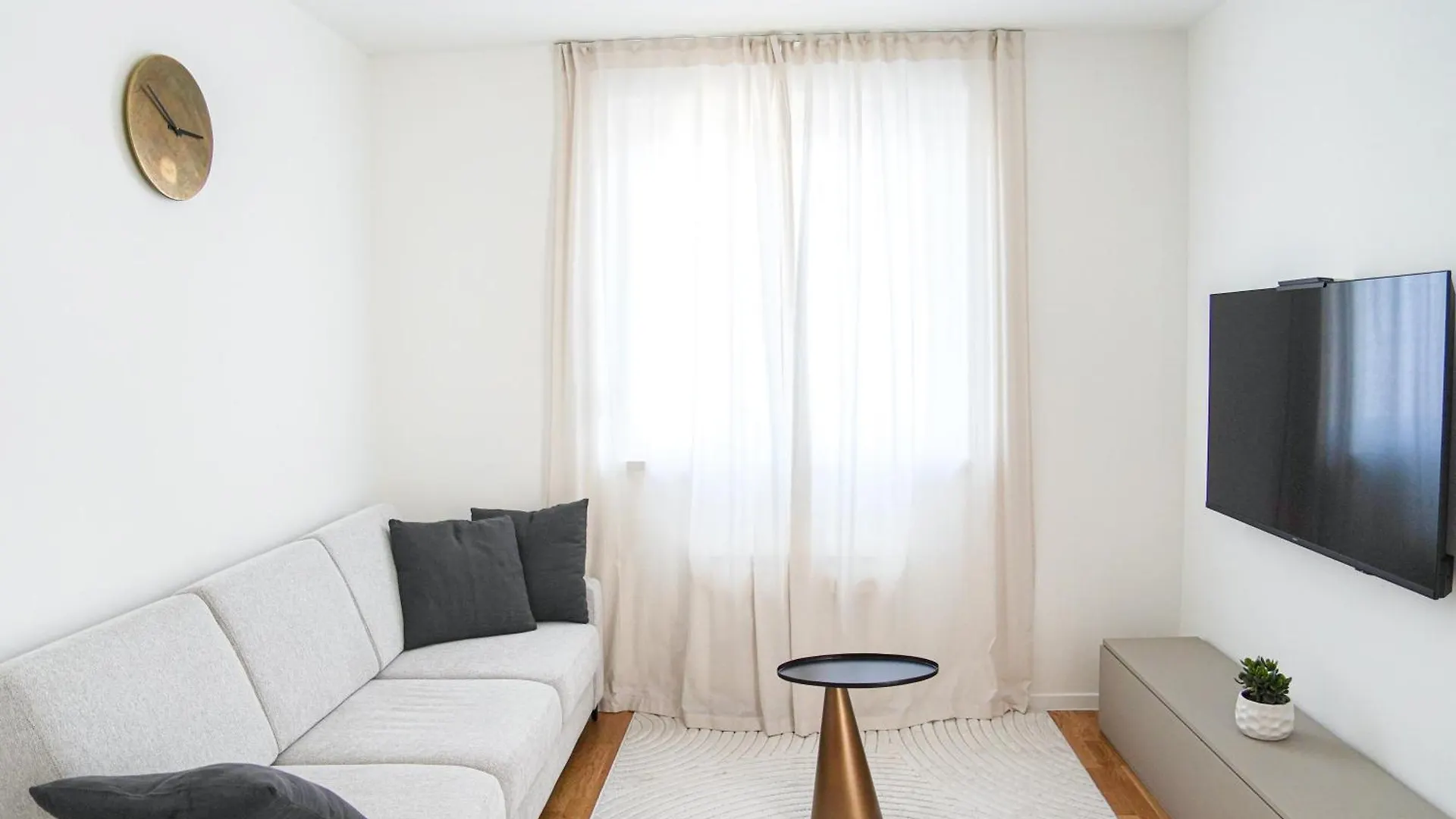 Apartment Stefani Zadar - Balcony & Free Private Garage Parking 0*,