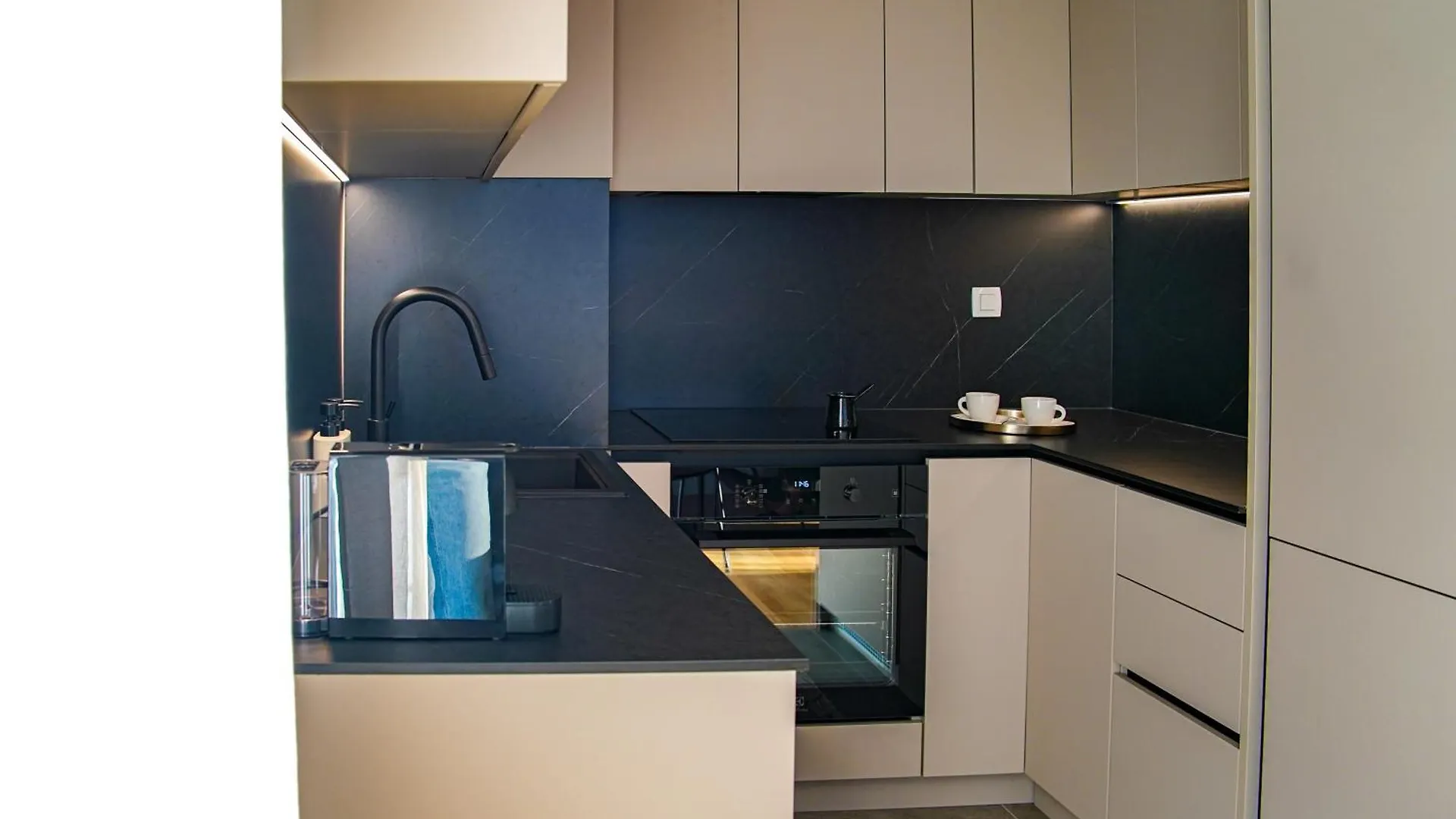 Apartment Stefani Zadar - Balcony & Free Private Garage Parking Croatia